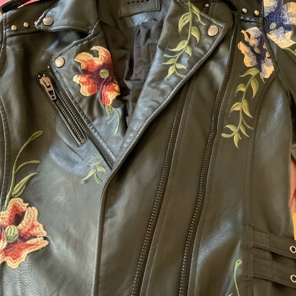 Blank NYC Jacket - Picture 9 of 10